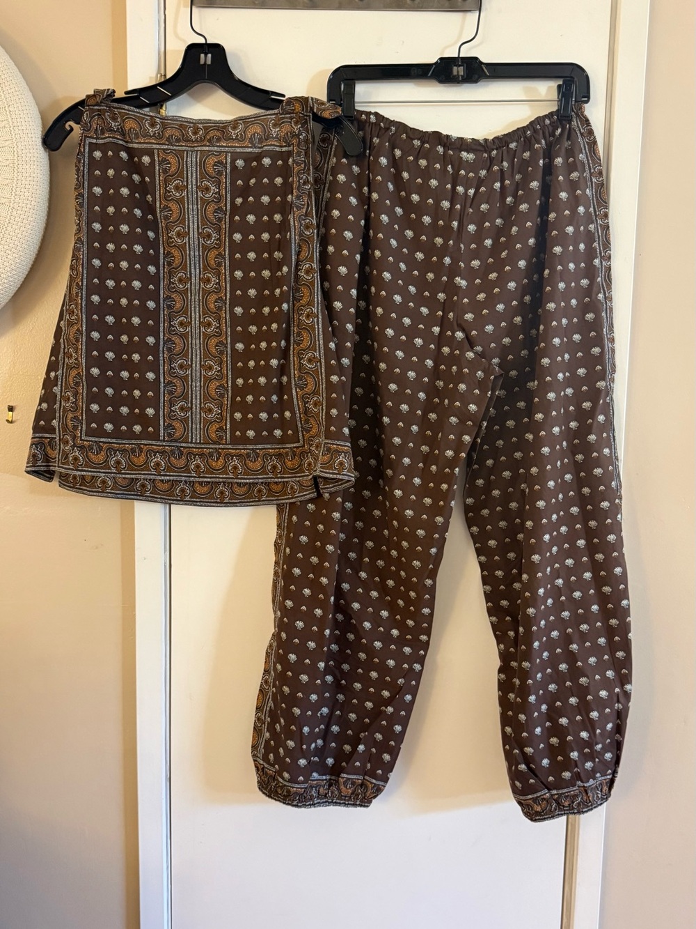 Doen Set Amalia Top and Yarrow Pant Set - Picture 5 of 16